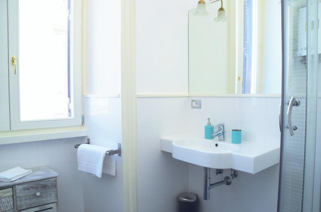 Tevere Rome Apartments ภายนอก รูปภาพ